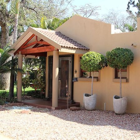 Micasa Sucasa Guesthouse Lephalale Extérieur photo