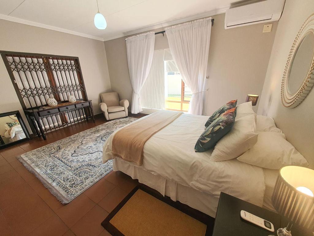 Micasa Sucasa Guesthouse Lephalale Extérieur photo