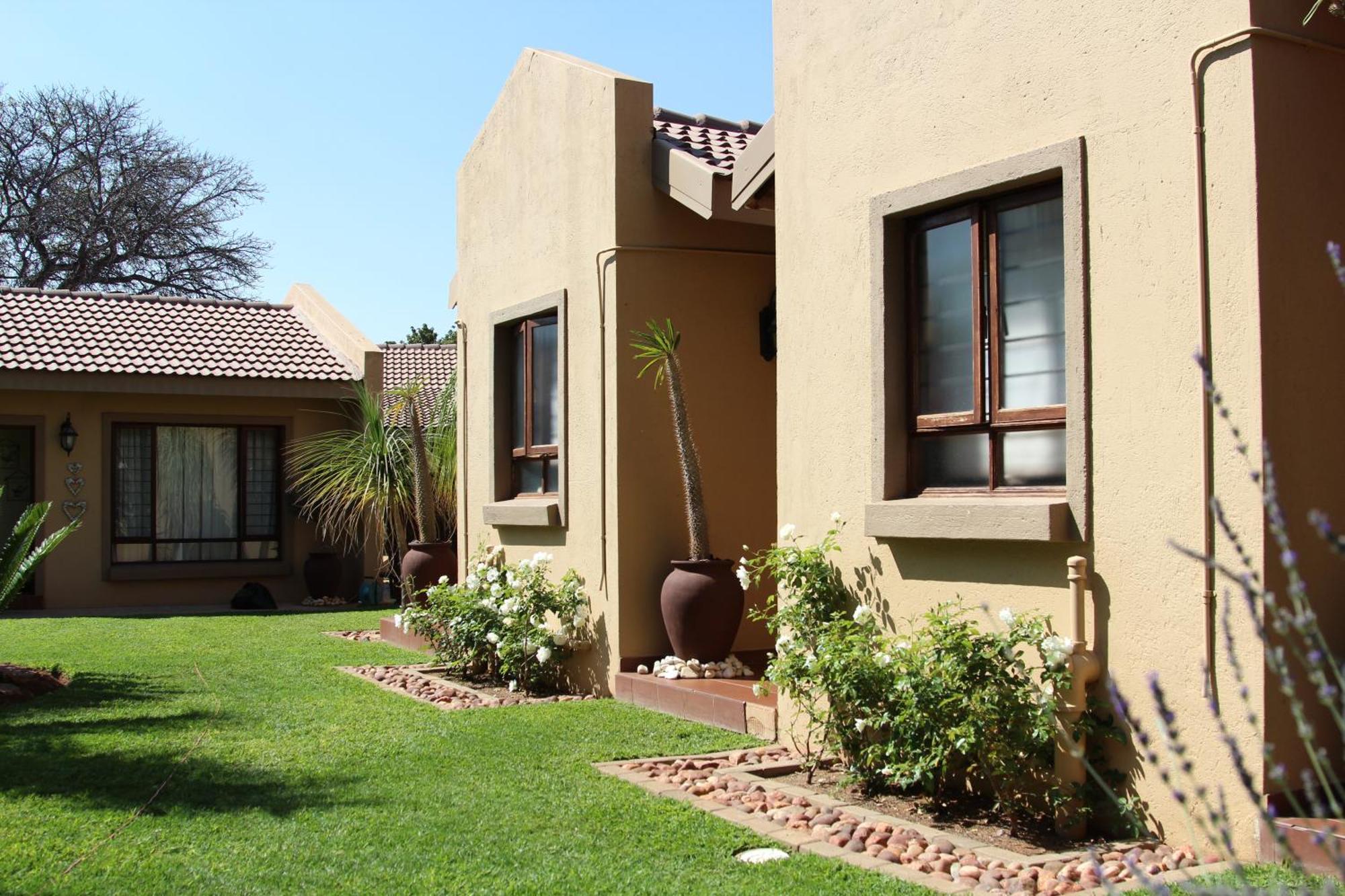 Micasa Sucasa Guesthouse Lephalale Extérieur photo